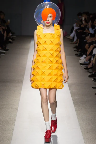 Look 19